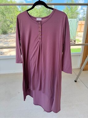 Naggoo Mauve Pleated Henley Tunic Top High-Low 3/4 Sleeve